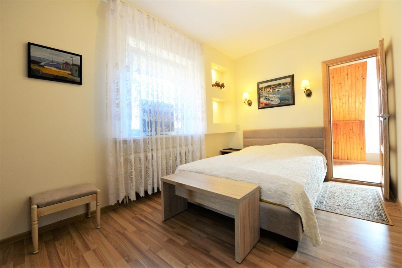 Nida Guesthouse At Loreta Bagian luar foto